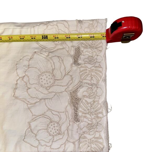 Soft Surroundings White Embroidered Capri Pants Plus Size 14P – Floral Lace Hem - Picture 8 of 8